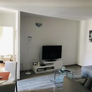 Apartment West, Split